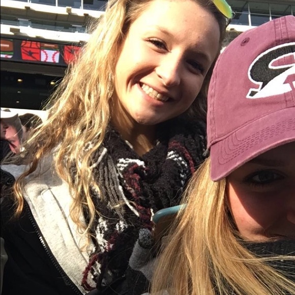 Meet your Posher, Camryn