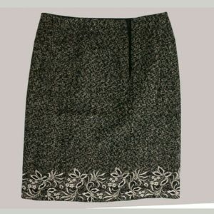 HAROLD'S Tweed and Lace Lined Pencil Skirt