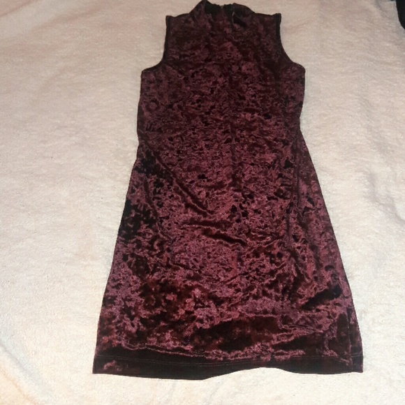 Velvet fitted dress