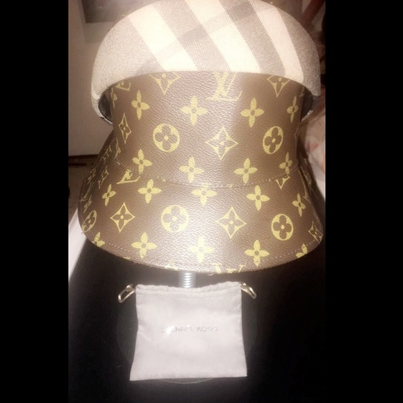 Real Burberry headband & Louis V bucket hat