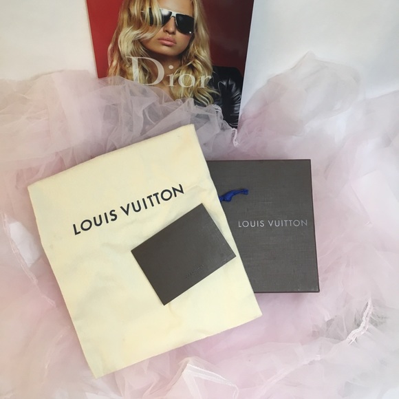 Louis Vuitton Authentic Paris,NWB - Picture 3 of 6