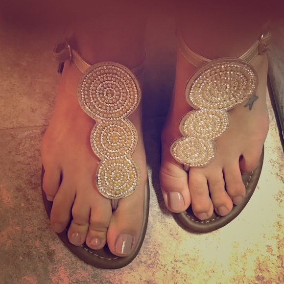 Shoes - Beautiful gold with diamonds 💎 flat!
