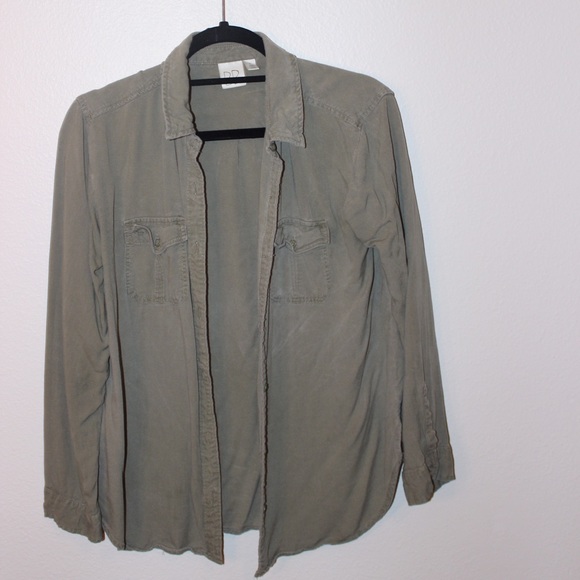 Army green long sleeved button up