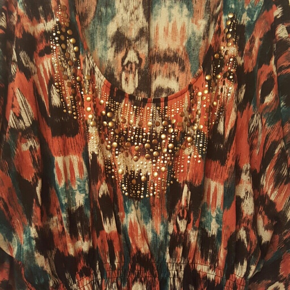 Top - Picture 2 of 2