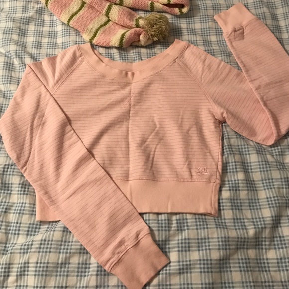 Women pink sport shirt