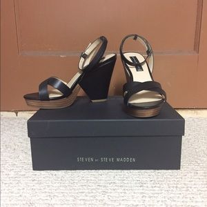 Steve Madden Black Wedges