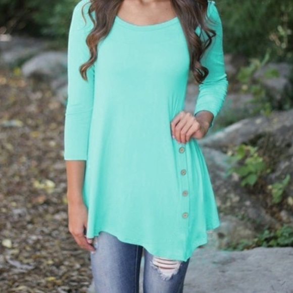 Last one. Size large. Baby blue knit tunic. - Picture 2 of 7