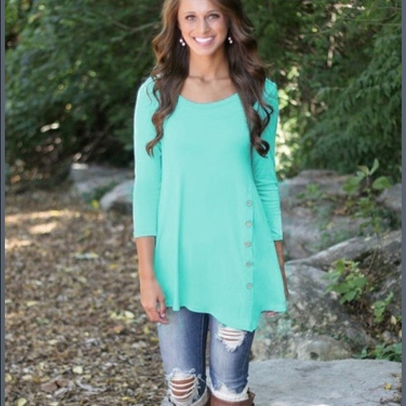 Last one. Size large. Baby blue knit tunic. - Picture 3 of 7