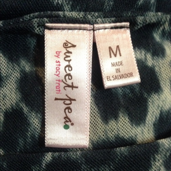 Leopard print one sleeve top - Picture 4 of 4