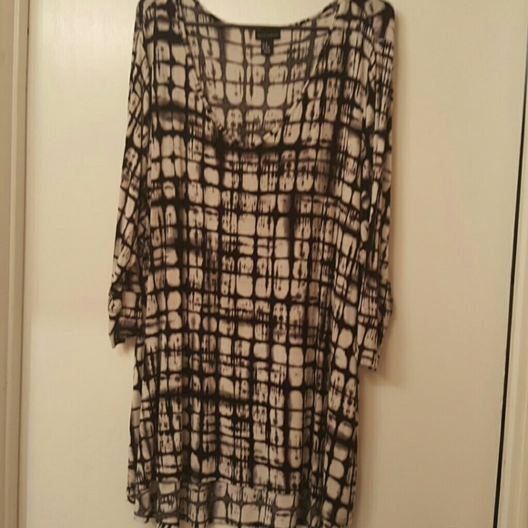 Top - Picture 2 of 3