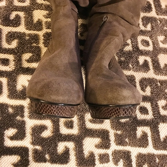 Gray leather Wild Pair boots over knee - Picture 3 of 3