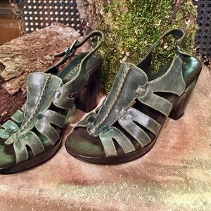Distressed Green Leather Sandals 6.5