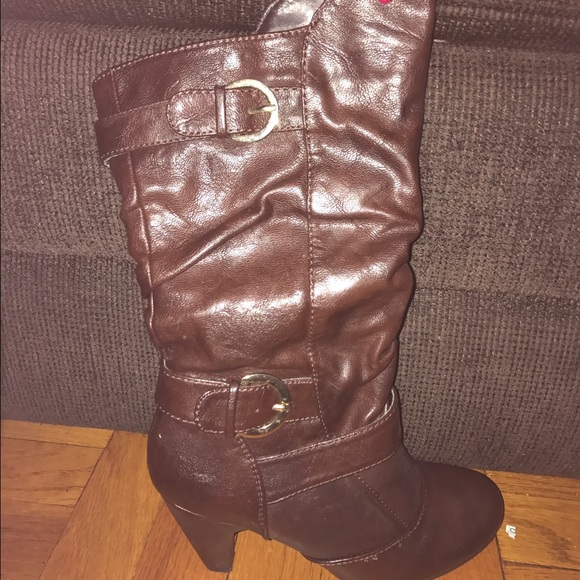Brown mid calf heels boots