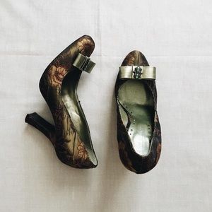 BCBGirls vintage green heels
