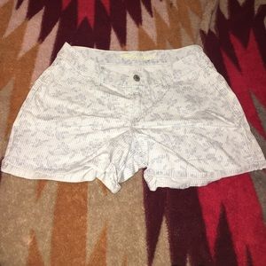 Old navy boyfriend shorts