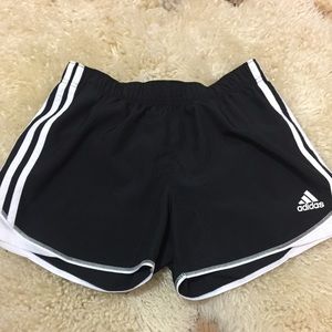 Adidas short ☄️
