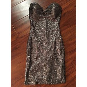 Sweetheart strapless mini sequins dress silver
