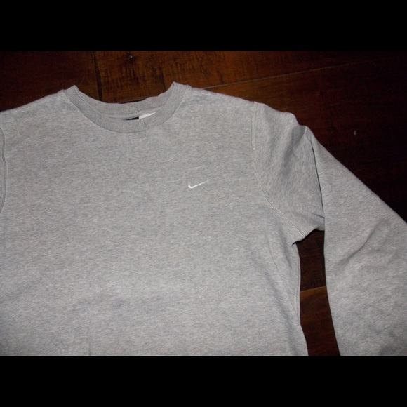 Nike Grey Tech Fleece Sweatshirt