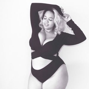 Boohoo black bodysuit