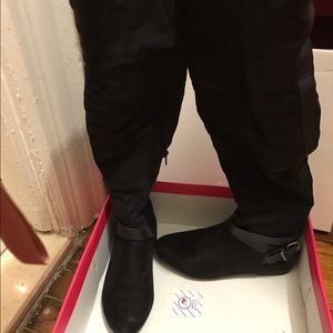 Over the Knee suede black boots