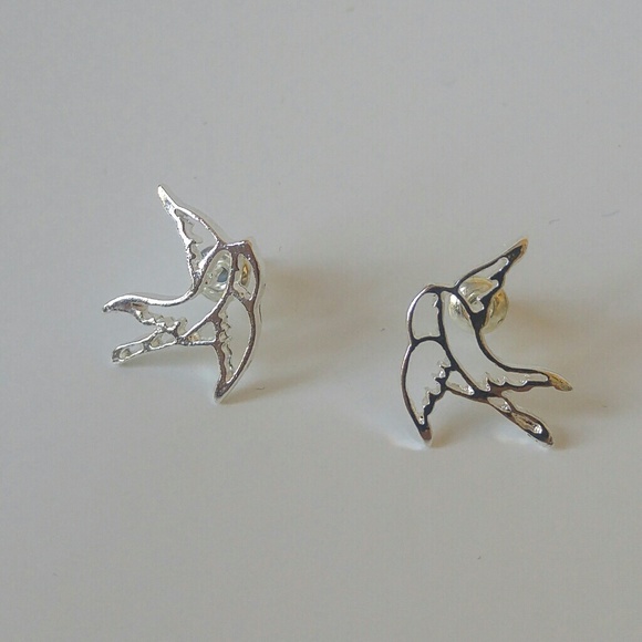 Silver Swallow Sparrow Bird Earrings - Picture 1 of 4