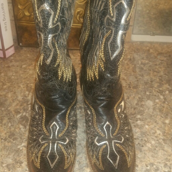 Corral boots size 6