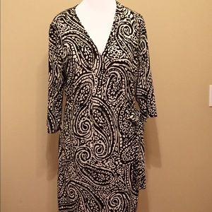 🔸NEW w/no tags🔸Black & Off-White Wrap Dress