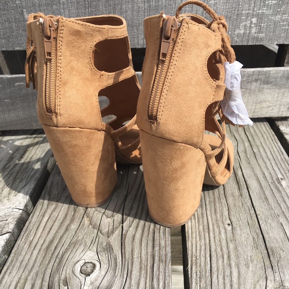 Tan Vegan Suede Caged Sandals! NEW! - Picture 6 of 11