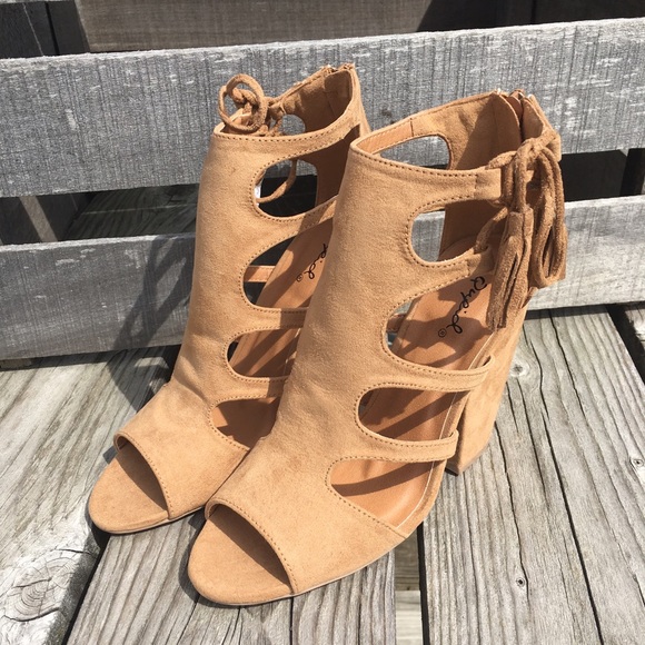 Tan Vegan Suede Caged Sandals! NEW! - Picture 3 of 11
