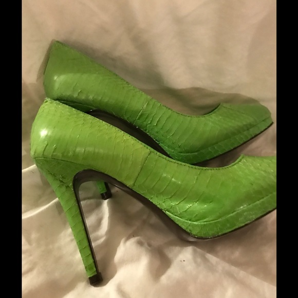 Ralph Lauren green pumps