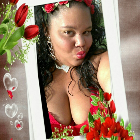 Meet your Posher, Claudia - Picture 2 of 8