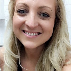 Meet your Posher, Rebecca