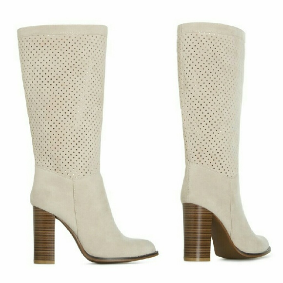 Margot Western Style Perforated Heeled Boots - Picture 2 of 7