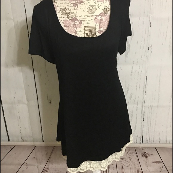 🎈SALE 2 LEFT Black Tunic Hi Lo hem w lace -TO-33 - Picture 3 of 4