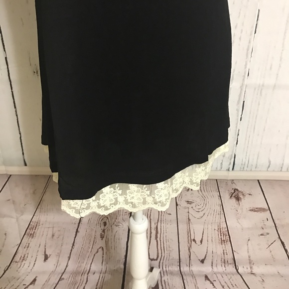 🎈SALE 2 LEFT Black Tunic Hi Lo hem w lace -TO-33 - Picture 4 of 4