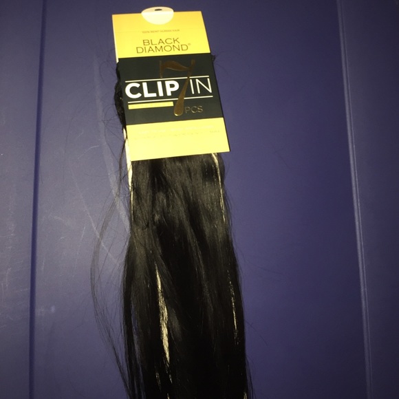 22 inch 100% HUMAN REMY HAIR 1B BRAND NEW - Picture 1 of 5
