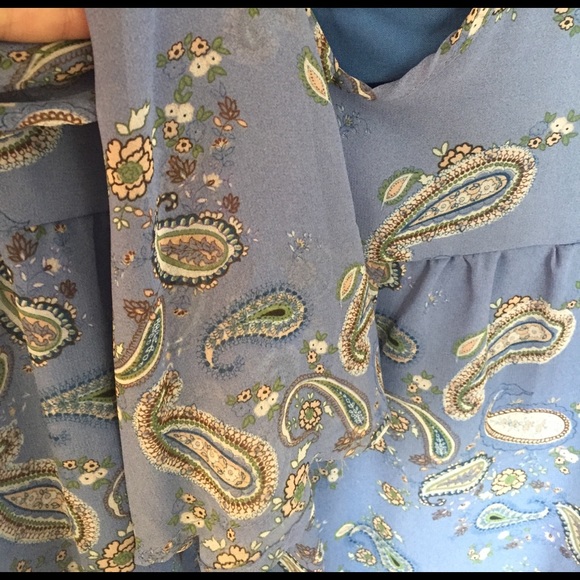 Last 1! SMALL Paisley Bell Sleeve Boho top - Picture 5 of 6