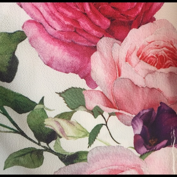 FINAL PRICE! Small Floral lightweight cardigan - Picture 3 of 3