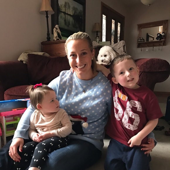 Meet your Posher, Andrea - Picture 2 of 3