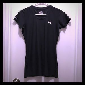 Women's Heat Gear Fitted Under Armour Tee.
