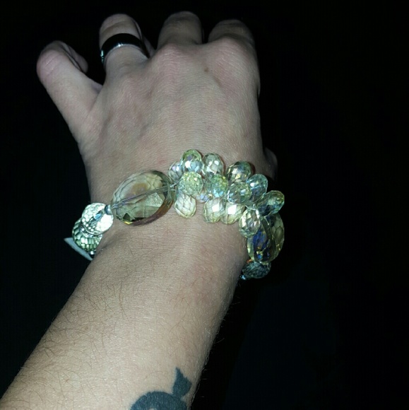 Costume jewelry - Picture 2 of 2