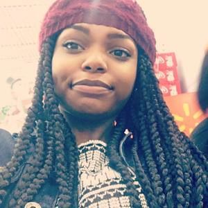 Meet your Posher, Alexia