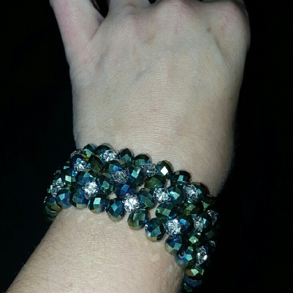 Costume jewelry - Picture 2 of 2