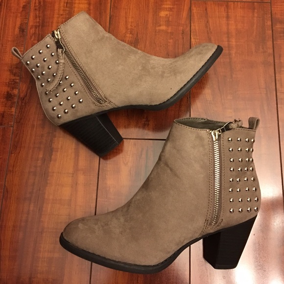 Report Shoes - Report Chunky Heel Taupe Silver Studded Booties