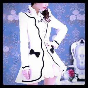 New Listing!  Super adorable dressy coat!