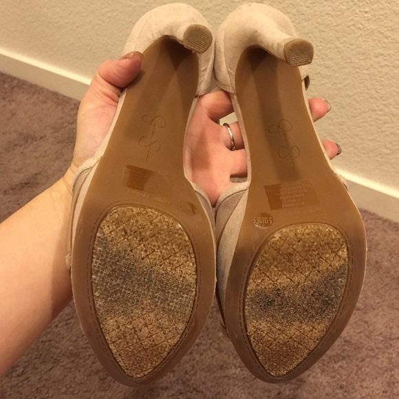 Jessica Simpson Nude High Heals - Picture 3 of 4