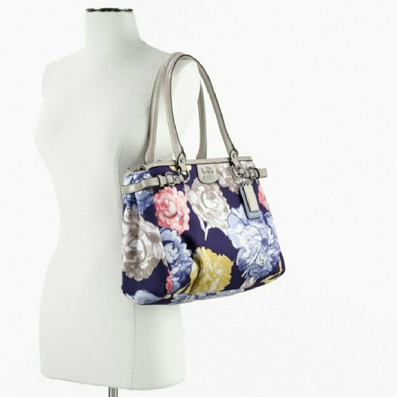 LAST DAY SALE TODAY Coach 23348 floral  Purse Bag