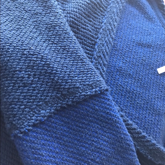 Free People navy blue v-neck sweater - Picture 3 of 4