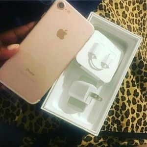 rose gold iPhone 7