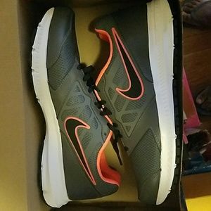 Mens Nike Downshifters